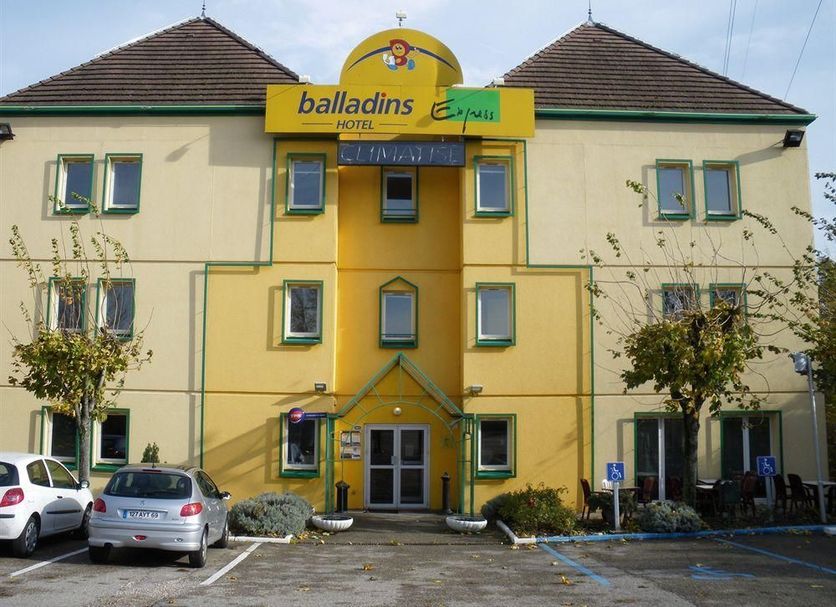 Building Photo