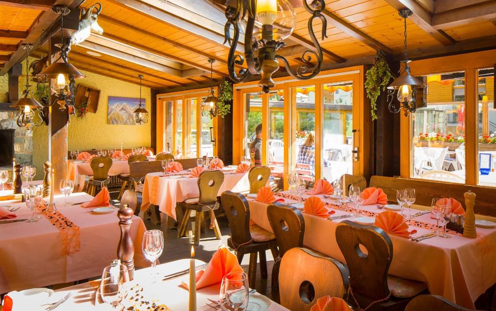 Restaurant Photo