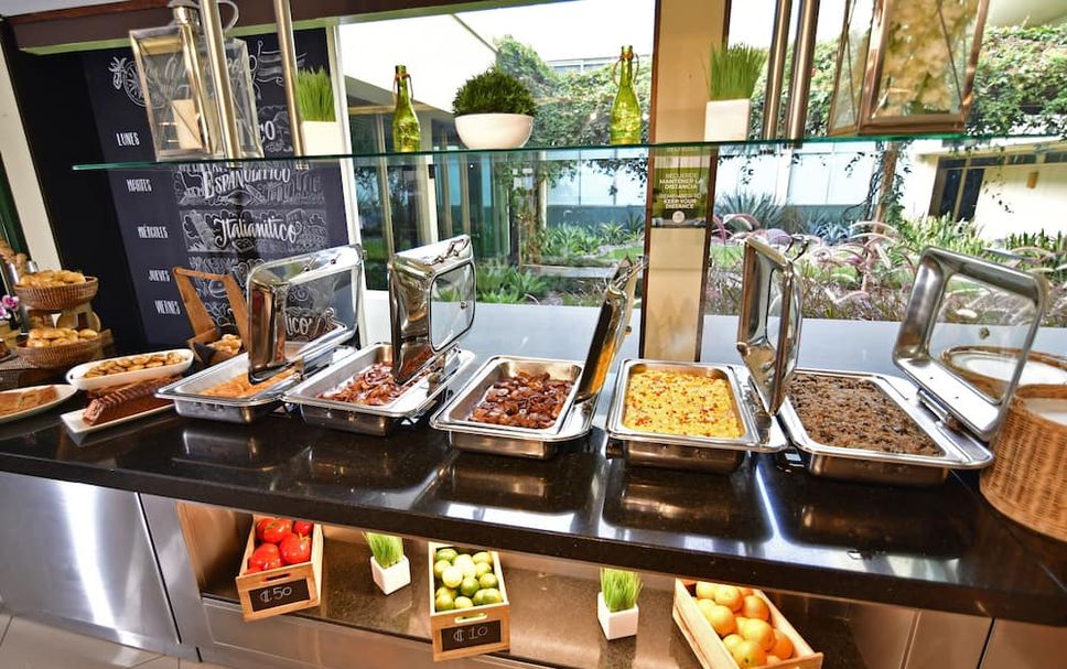 Buffet Photo