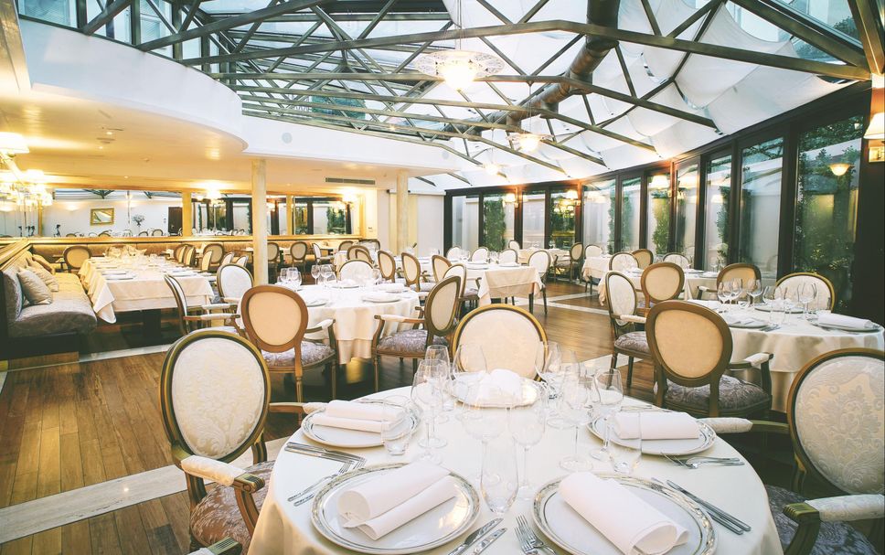 Banquet hall Photo