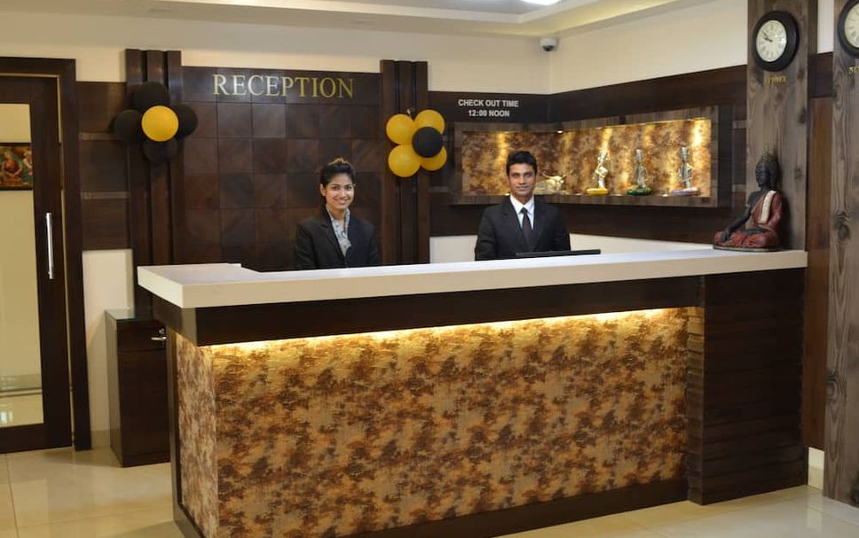 Front desk Photo