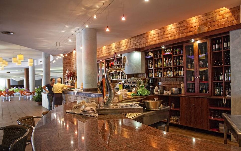 Bar Photo