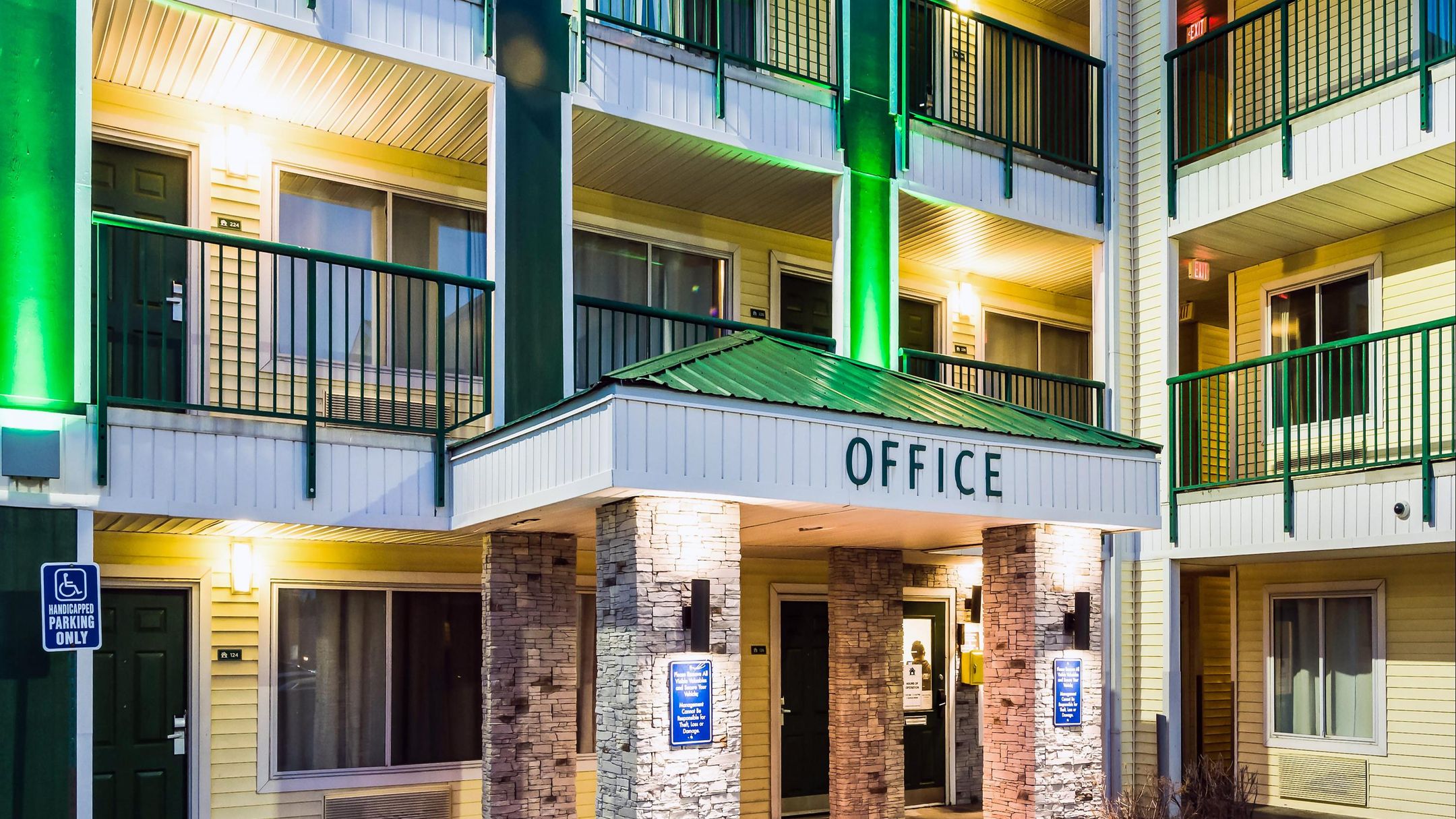 Hometowne Studios by Red Roof Colorado Springs Airport in Colorado