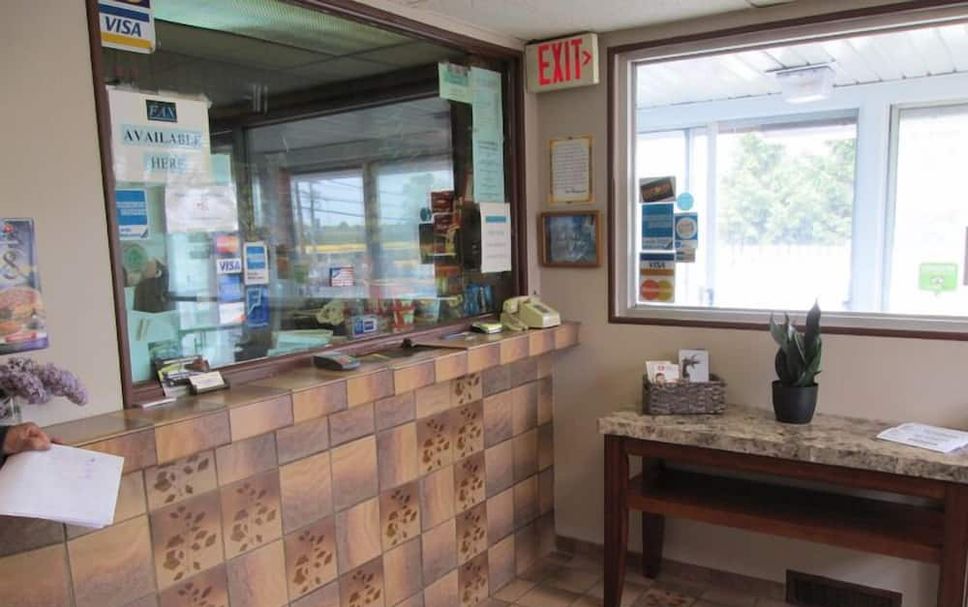 Front desk Photo