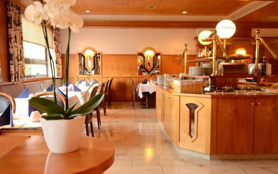 Buffet Photo
