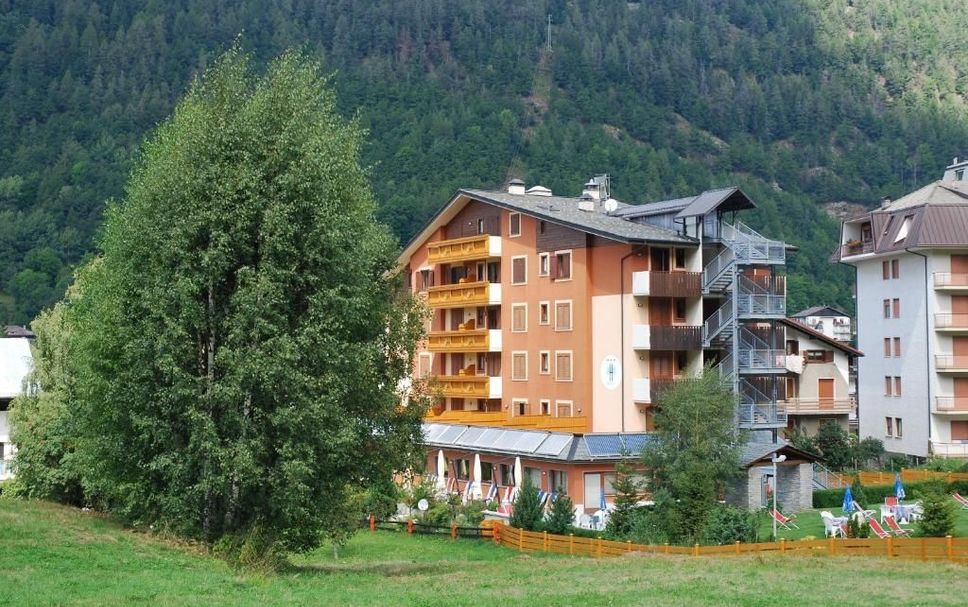 Building Photo