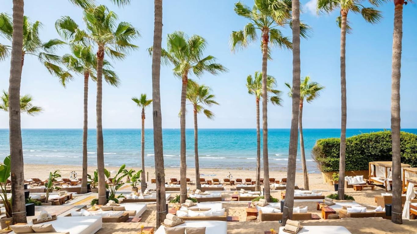 Marbella’s Golden Mile: A Guide to the Most Glamorous Luxury Hotels