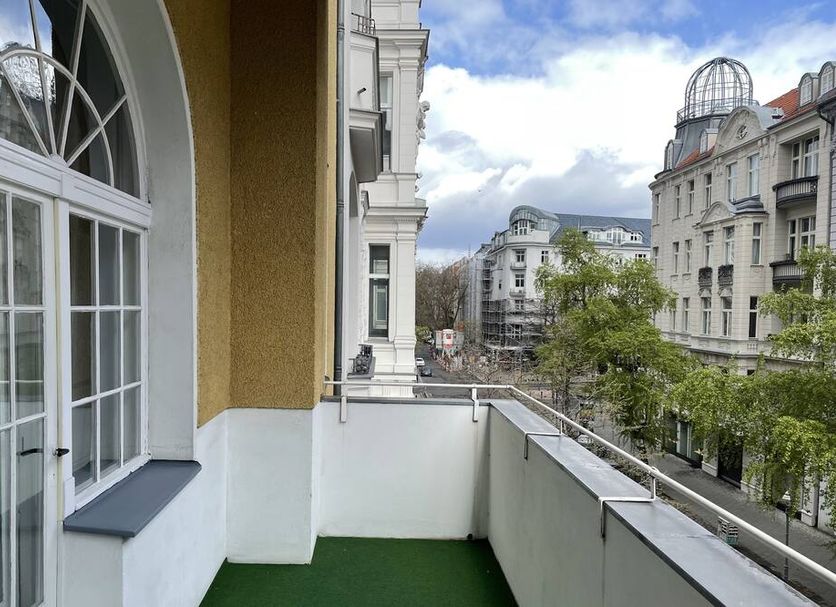 Balcony Photo