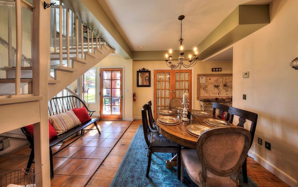 Dining room Photo