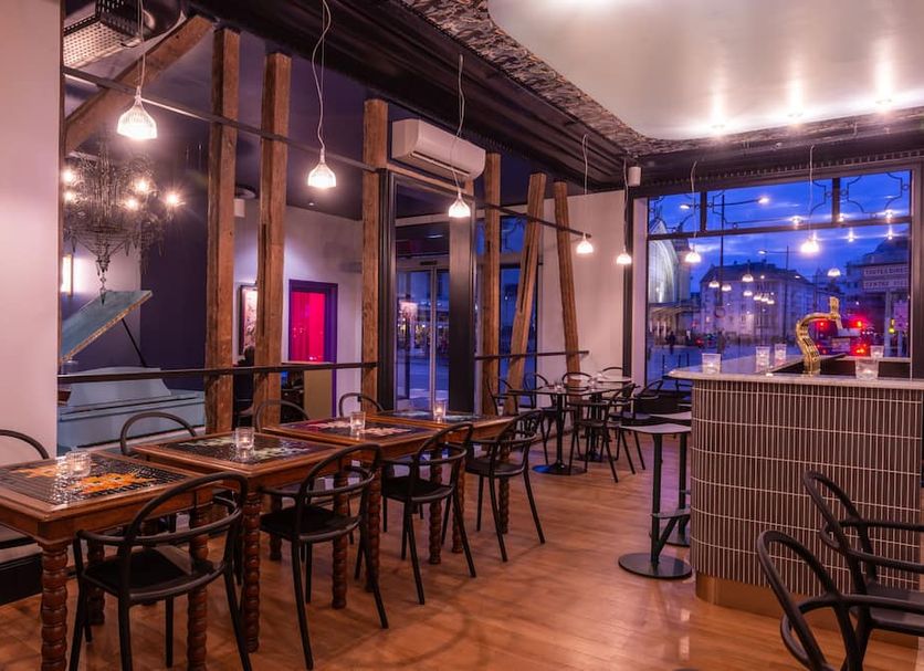 Restaurant Photo