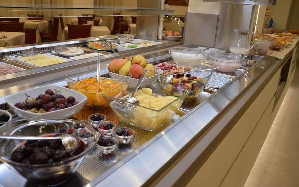 Buffet Photo