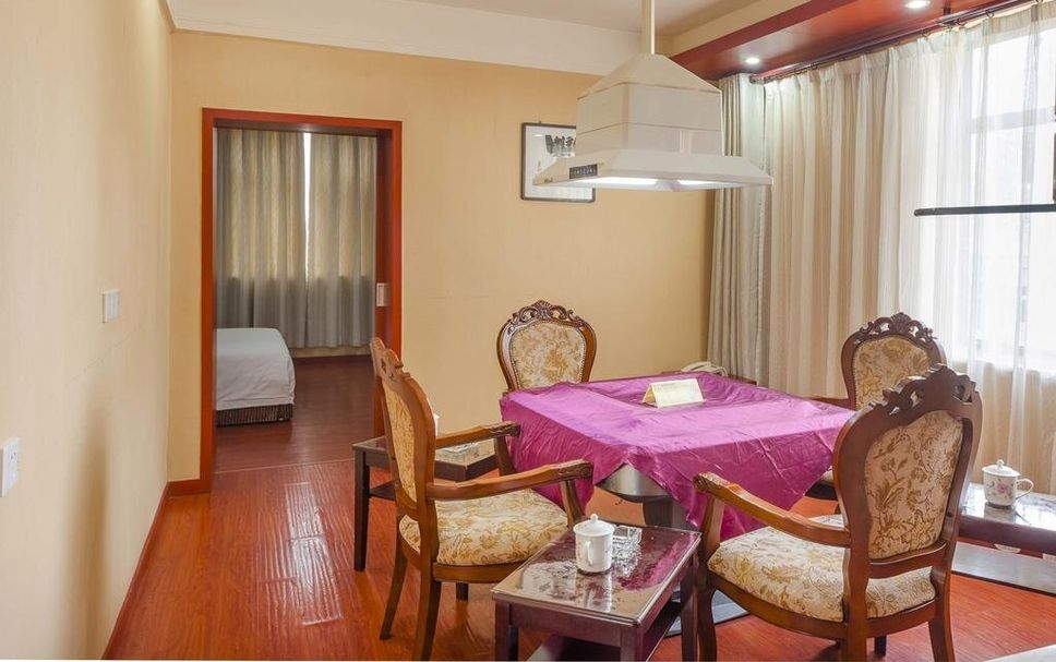 Dining room Photo