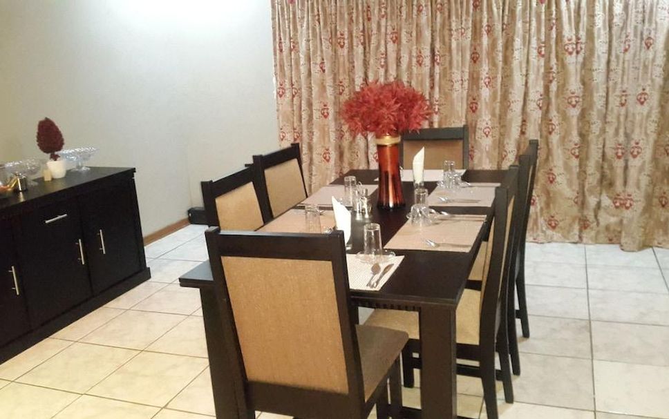 Dining room Photo