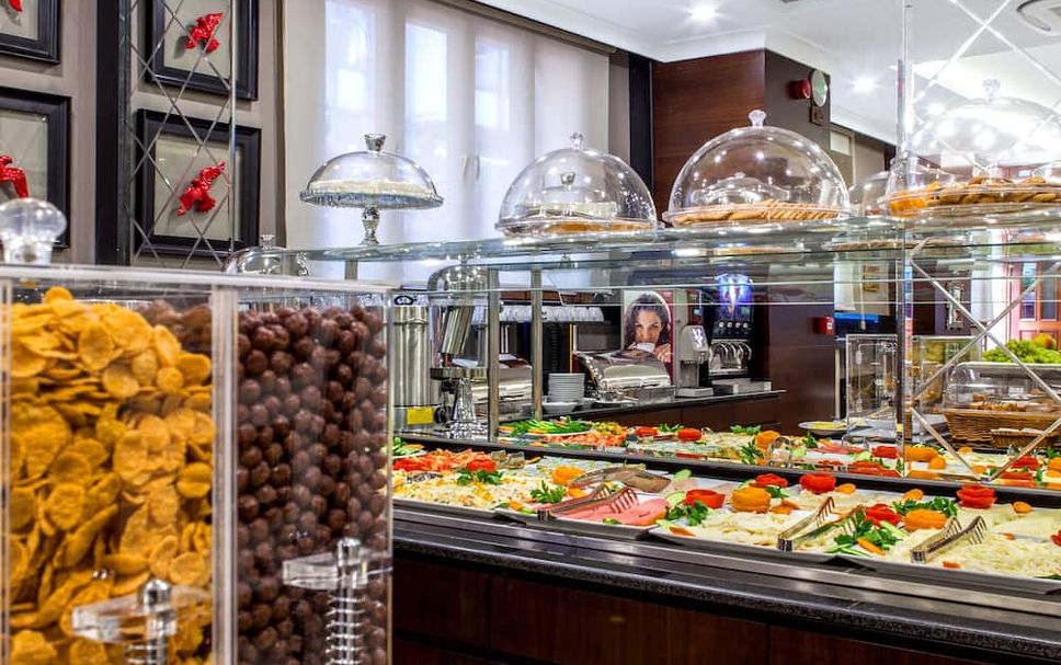 Buffet Photo