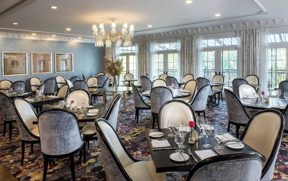 Banquet hall Photo