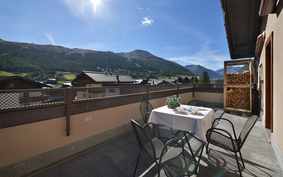 Balcony Photo
