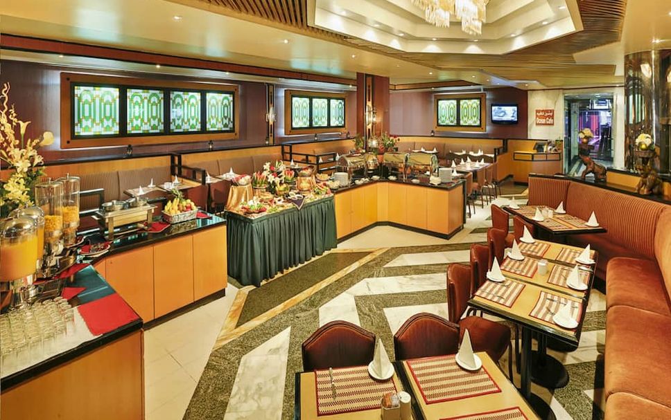 Buffet Photo