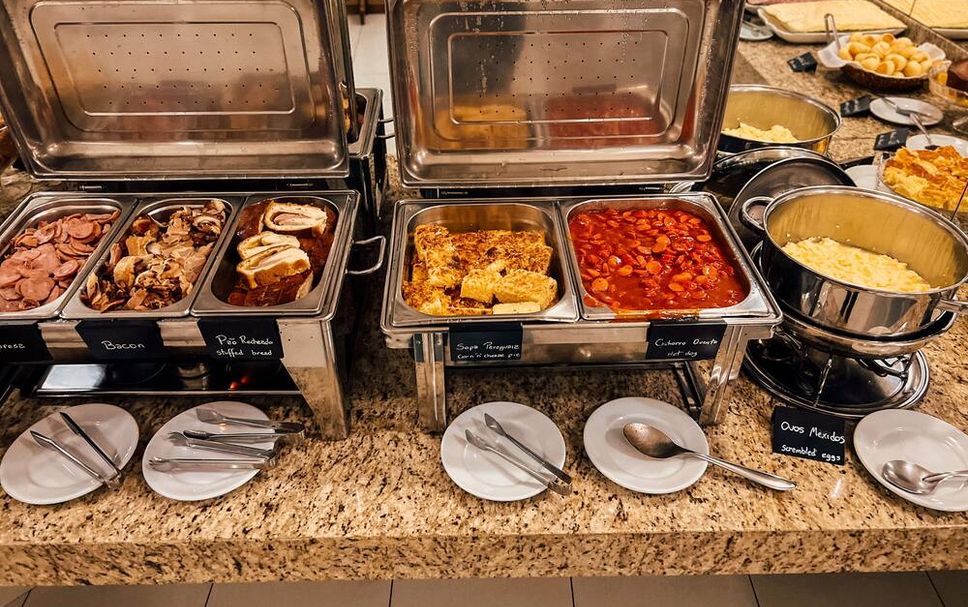 Buffet Photo