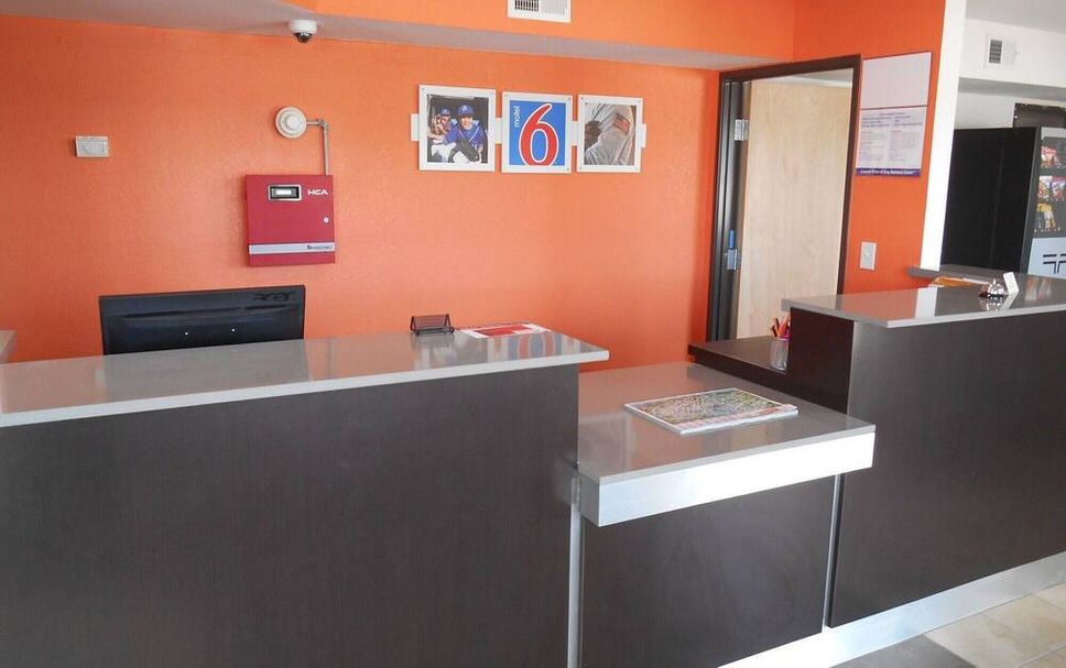 Front desk Photo