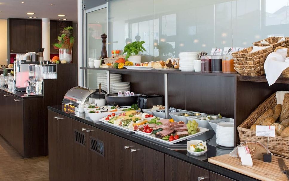 Buffet Photo