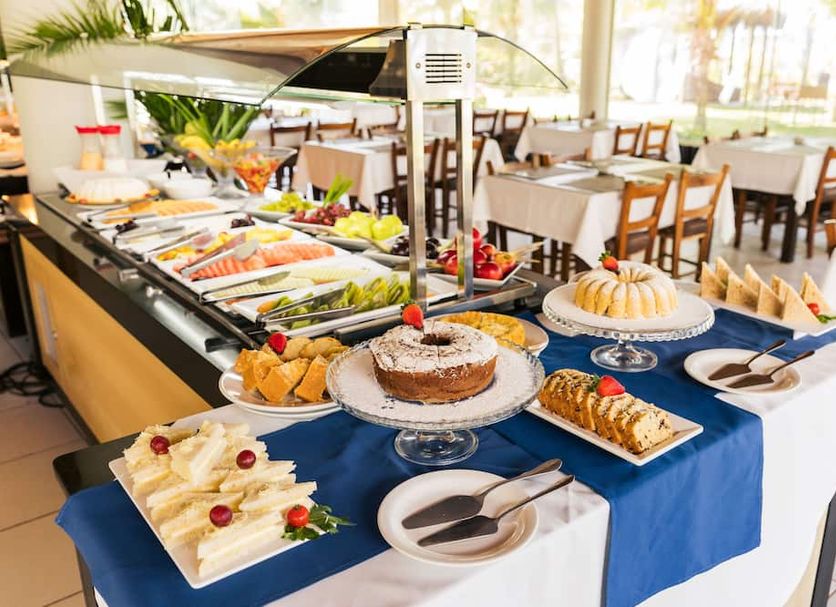 Buffet Photo