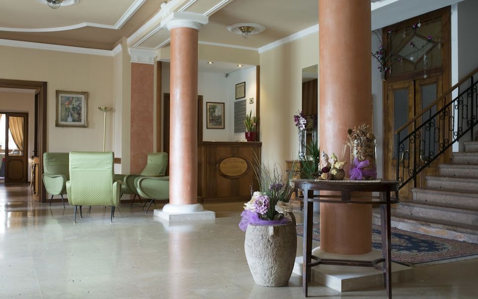 Lobby Photo
