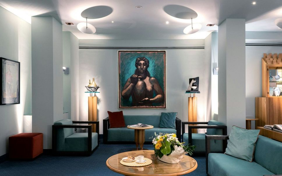 Lounge Photo