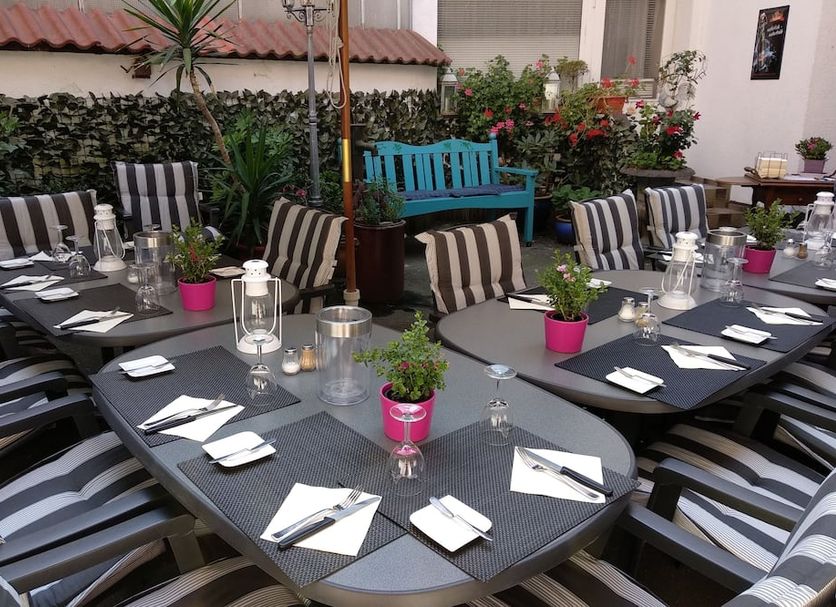 Restaurant Photo