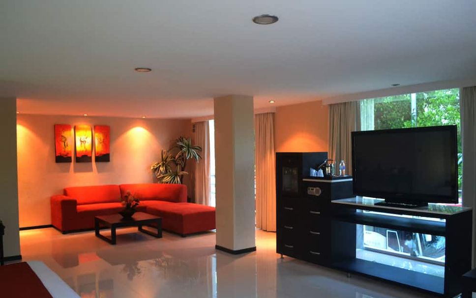 Hotel El Español Paseo de Montejo in Mérida, Mexico from $51: Deals ...