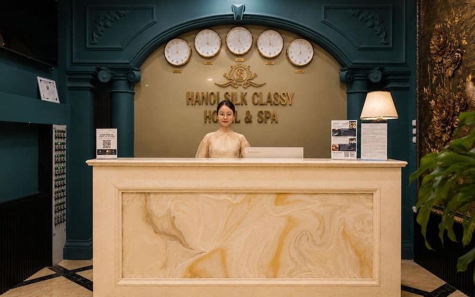 Front desk Photo