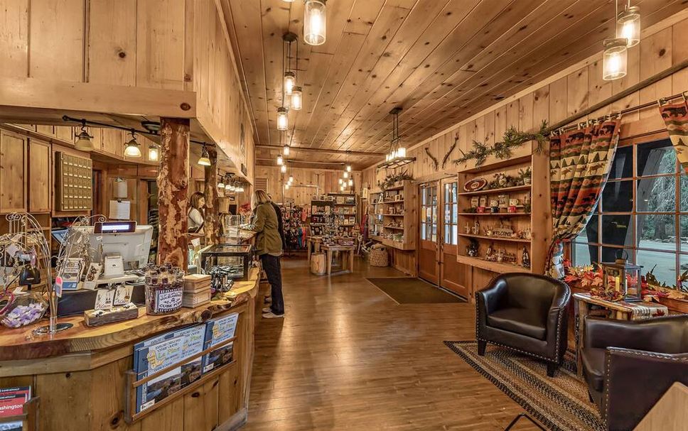 Shop Photo