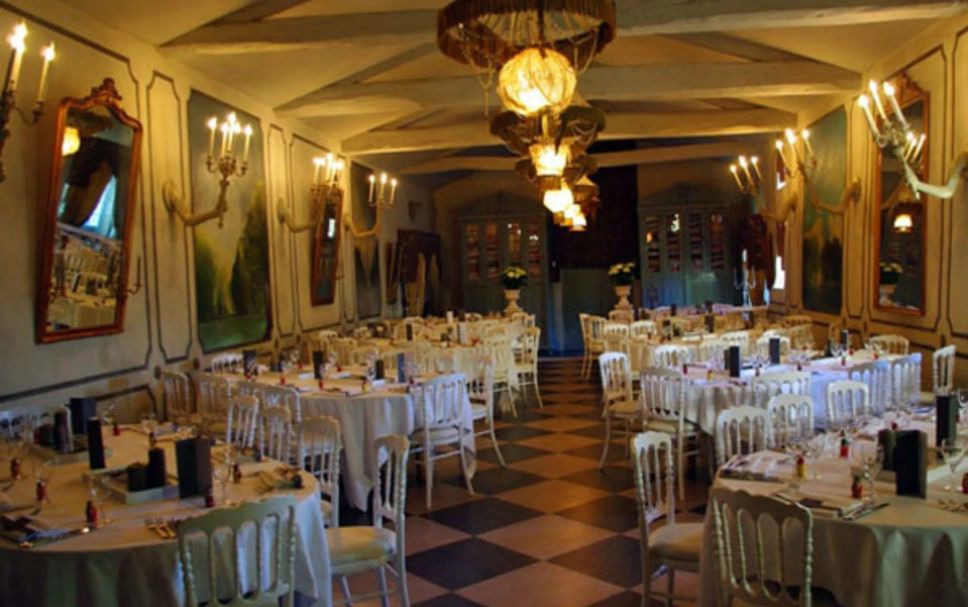 Banquet hall Photo