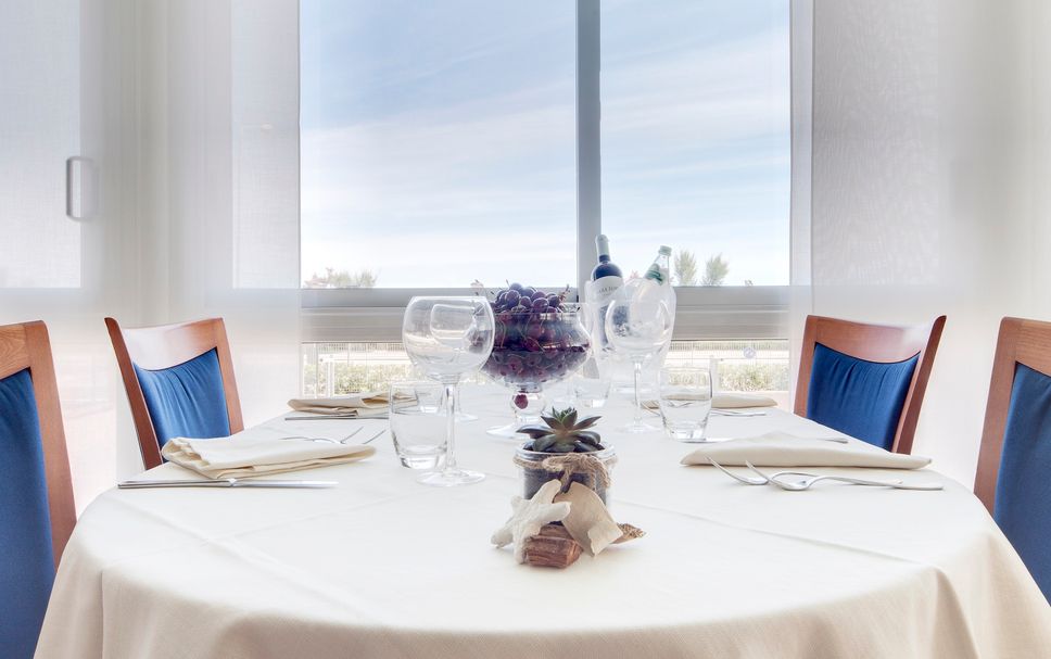 Dining room Photo