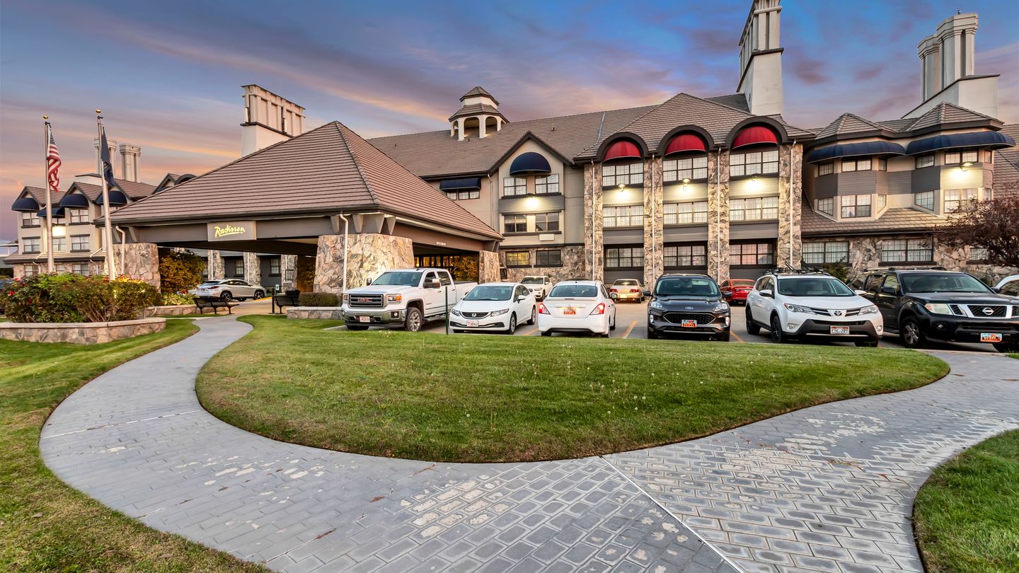 Radisson Hotel Salt Lake City Airport in Salt Lake City, the United States from 64 Deals