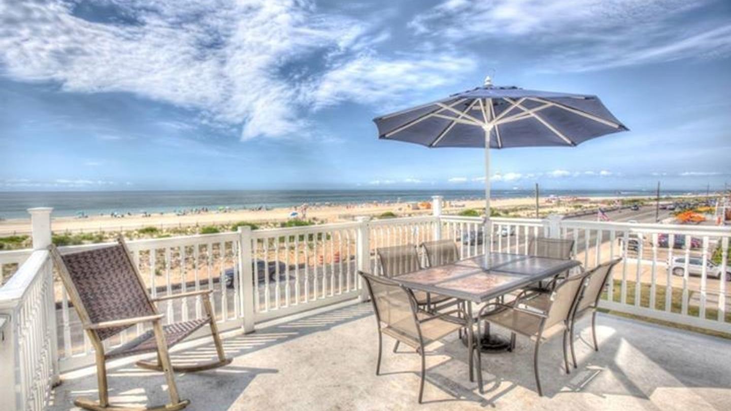 hotels in cape may