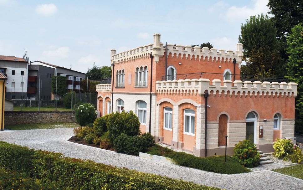 Building Photo
