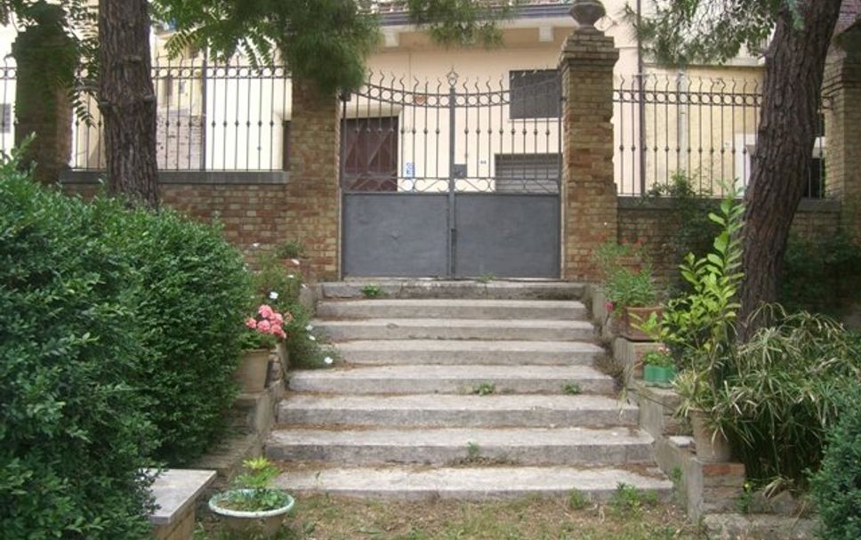 Hotel Entrance Photo