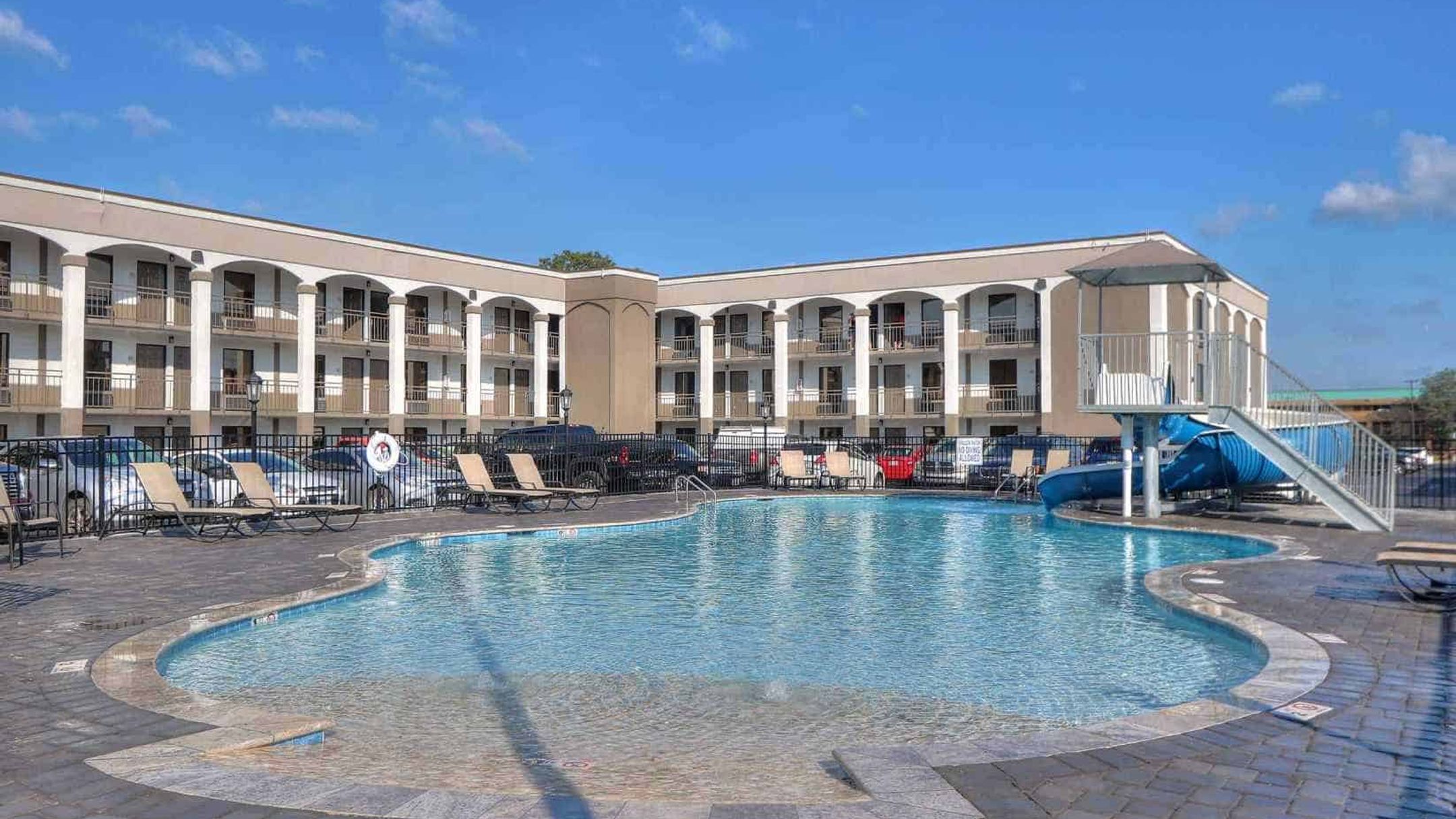 Island Drive Lodge in Pigeon the United States from 65 Deals