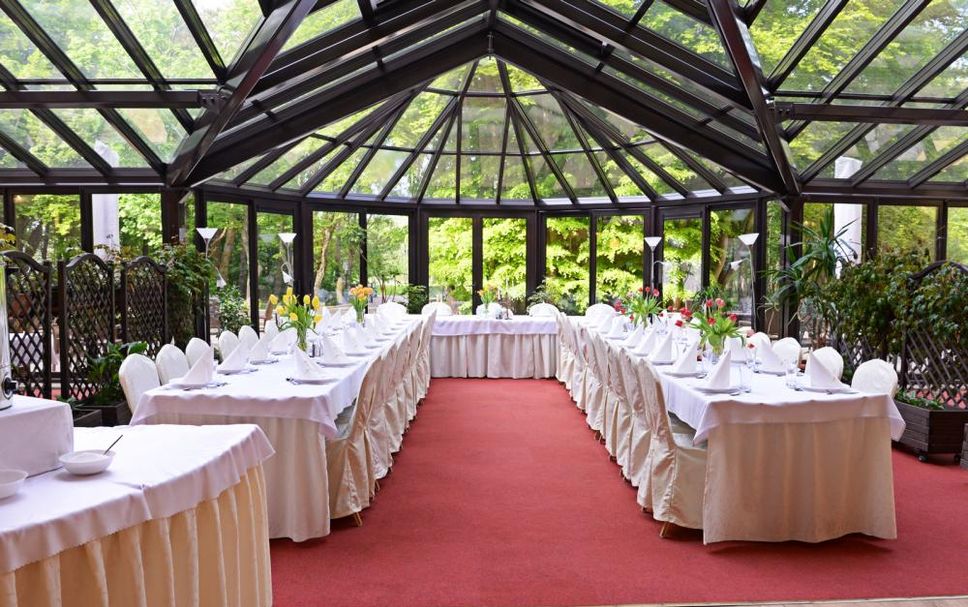Banquet hall Photo