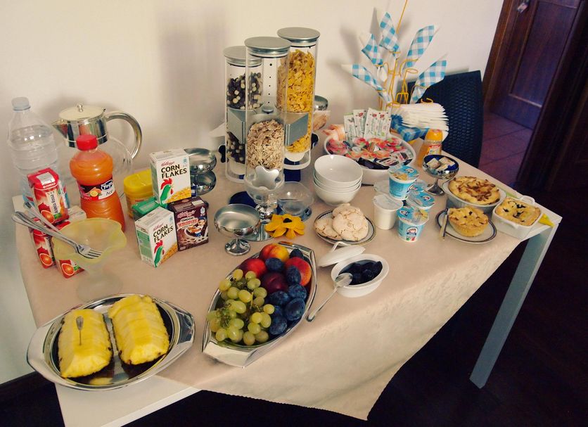 Buffet Photo