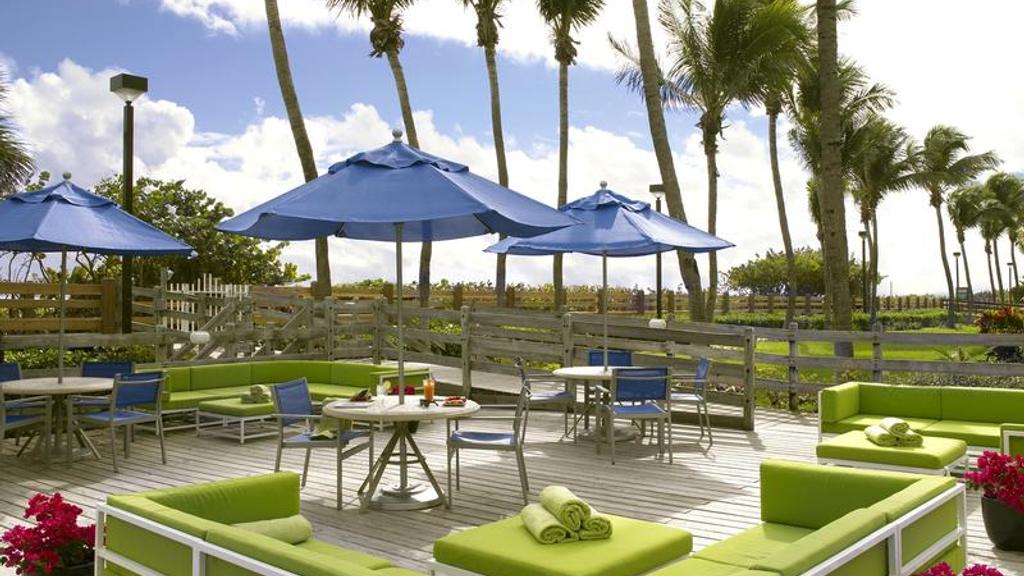 Radisson Hotel Miami Beach in Miami Beach, United States from 76